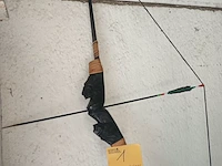 Lot 1 - houten boog met pijlen