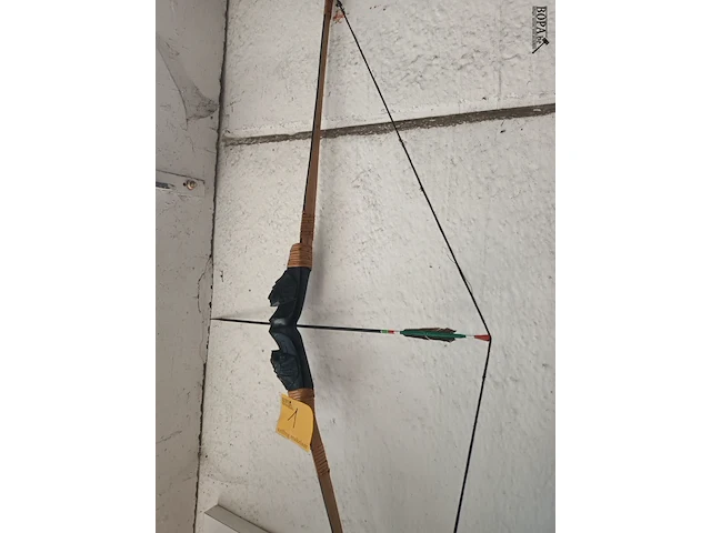 Lot 1 - houten boog met pijlen - afbeelding 4 van  4