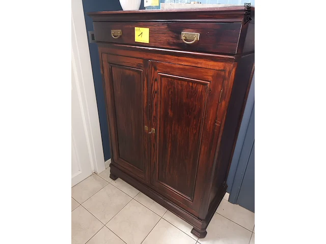 Lot 1 - houten kast - afbeelding 1 van  3