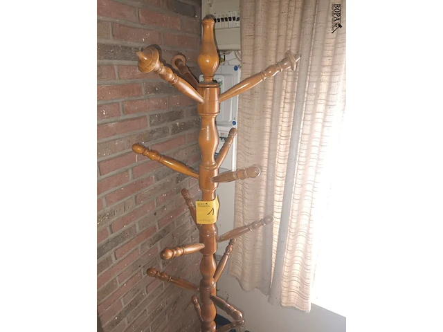 Lot 1 - houten staande kapstok - afbeelding 2 van  3