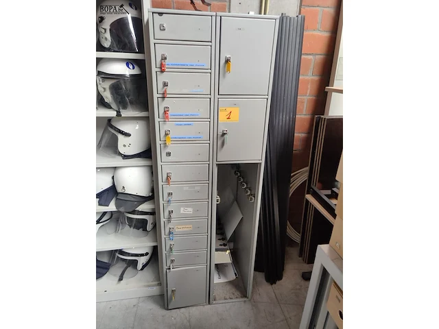 Lot 1 - lockerkast voor wapens en munitie - afbeelding 1 van  5