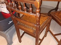Lot 1 - mechelse tafel en stoelen - afbeelding 4 van  4