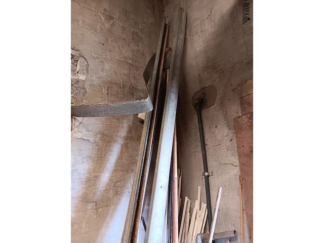 Lot 1 - metalen profielen en stokken - afbeelding 3 van  4