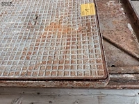Lot 1 - metalen putdeksels. 5 stuks - afbeelding 3 van  4
