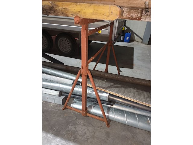 Lot 1 - metalen schragen. 2 stuks - afbeelding 2 van  3