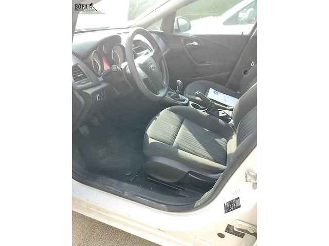 Lot 1 - opel astra (2014-cahss.w0lpc6ew1eg007767) - afbeelding 3 van  20