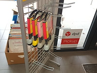 Lot 1 - rekje met motorhangsloten - afbeelding 2 van  3