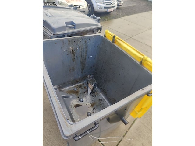 Lot 1 - rolcontainer voor karton en papier - afbeelding 4 van  5