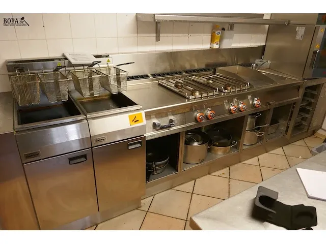 Lot 1 - rvs kookunit + dubbele friteuse - afbeelding 1 van  6