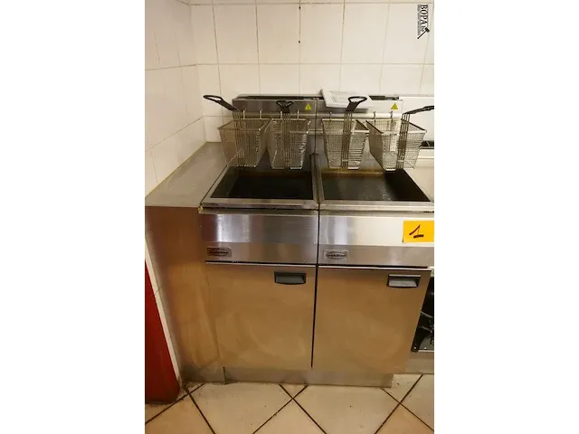 Lot 1 - rvs kookunit + dubbele friteuse - afbeelding 2 van  6