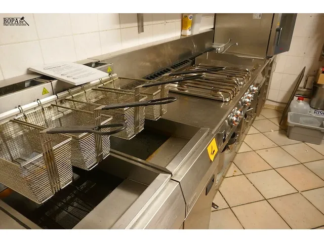 Lot 1 - rvs kookunit + dubbele friteuse - afbeelding 6 van  6