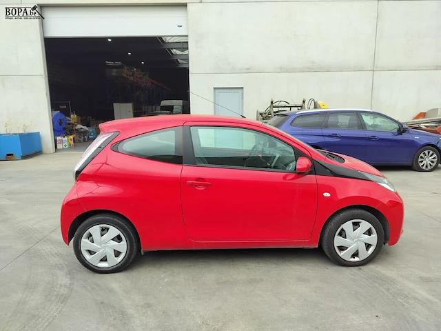 Lot 1 - toyota aygo (2015-chass.jtdjgnec20n075401) - afbeelding 18 van  23