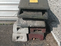 Lot 1 - verkeersborden sokkel. 7 stuks - afbeelding 4 van  4