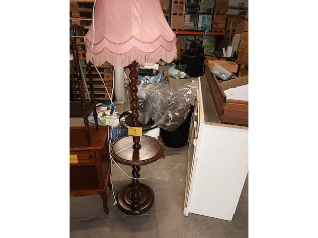 Lot 1 - vintage vloerlamp - afbeelding 1 van  3