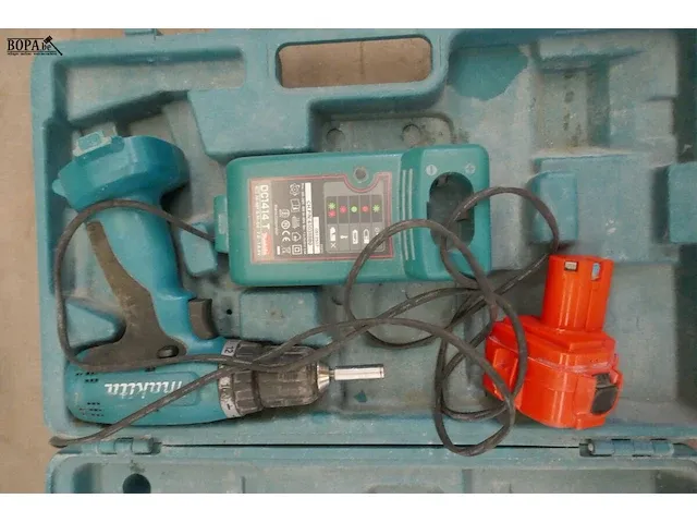 Lot 10 - accu schroefmachine makita - afbeelding 2 van  5