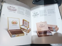 Lot 10 - boek over sigaren - afbeelding 3 van  4