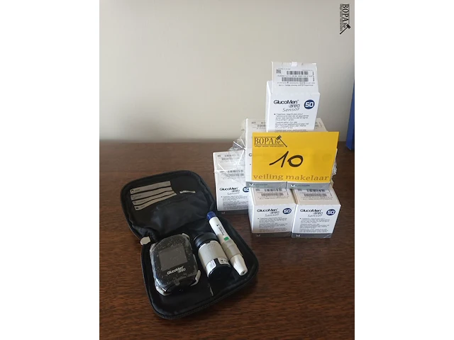 Lot 10 - glucose meter met sensors - afbeelding 1 van  3