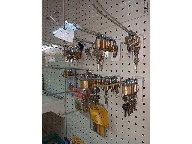 Lot 10 - hangsloten. ca. 125 stuks - afbeelding 3 van  4