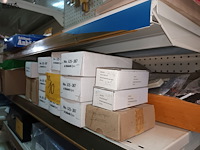 Lot 10 - hangsloten. ca. 125 stuks - afbeelding 4 van  4