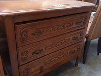 Lot 10 - houten ladekast - afbeelding 2 van  4