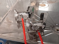 Lot 10 - kast met biertappen - afbeelding 3 van  5