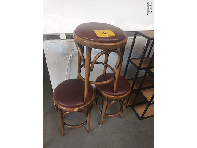Lot 10 - krukje. 3 stuks - afbeelding 1 van  3