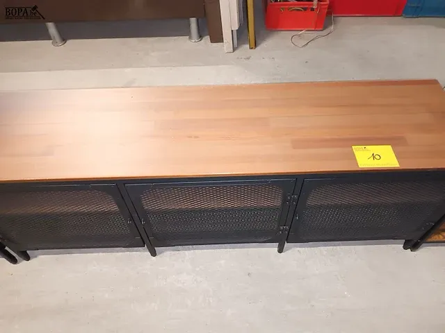Lot 10 - lage kast industrial look - afbeelding 2 van  5