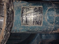 Lot 10 - makita haakse slijper - afbeelding 3 van  3