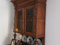 Lot 10 - mechelse buffetkast - afbeelding 2 van  5