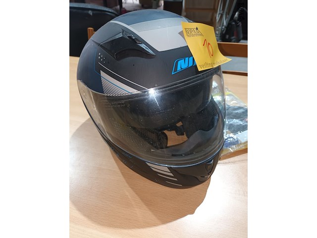 Lot 10 - motorhelm, regenpak en olie. 4 stuks - afbeelding 3 van  5