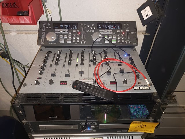 Lot 10 - muziekinstallatie - afbeelding 2 van  5