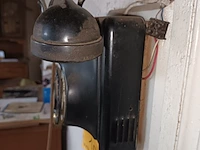 Lot 10 - oude telefoon - afbeelding 2 van  2