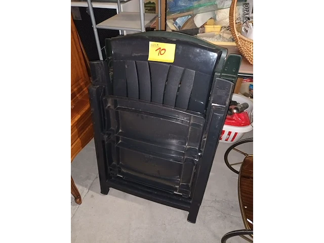 Lot 10 - pvc tuinzetel. 2 stuks - afbeelding 1 van  4