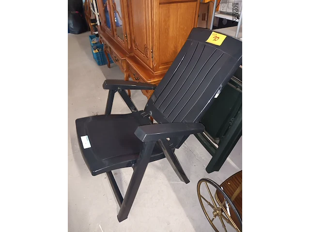 Lot 10 - pvc tuinzetel. 2 stuks - afbeelding 2 van  4