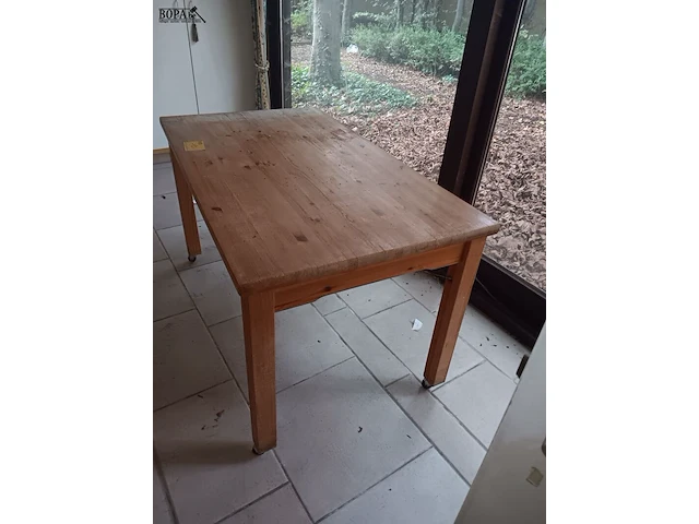 Lot 10 - tafel met wielen - afbeelding 1 van  2