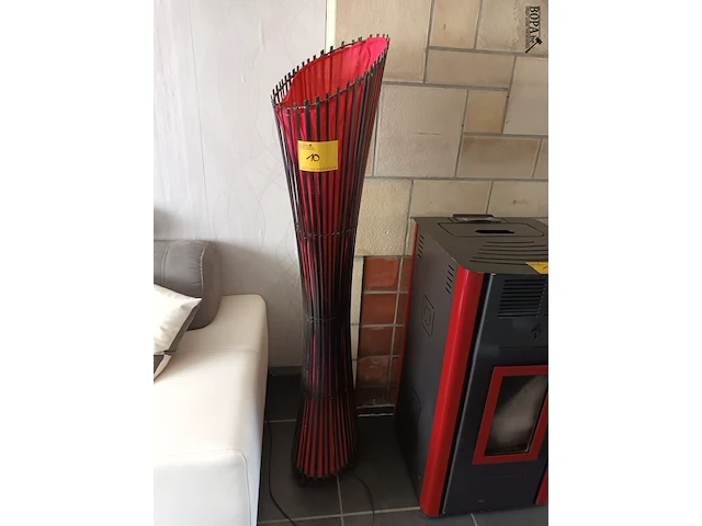 Lot 10 - vloerlamp - afbeelding 1 van  2