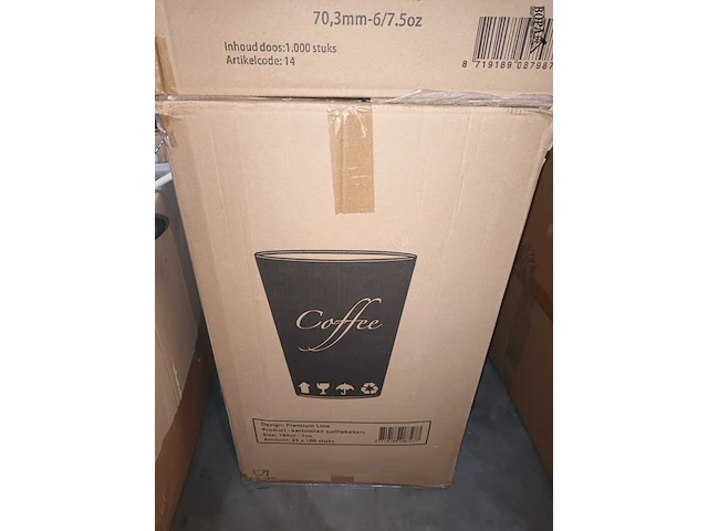 Lot 10 - wegwerp koffiebekers met deksels - afbeelding 2 van  4