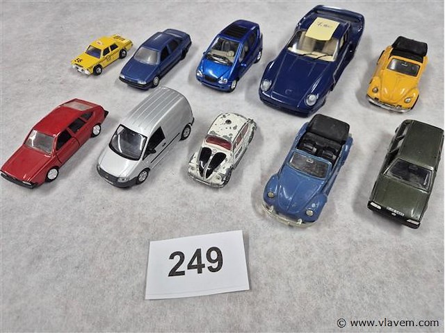 Lot 10 stuks - afbeelding 1 van  3