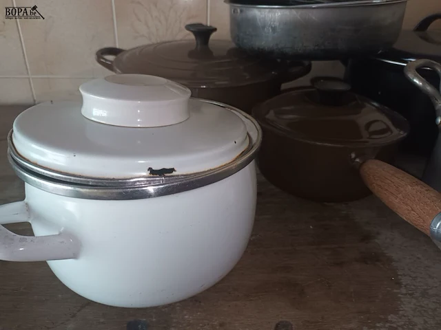 Lot 100 - kookpotten en pannen. 7 stuks - afbeelding 2 van  3