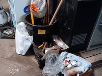 Lot 100 - lot werkmateriaal - afbeelding 1 van  6