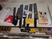 Lot 100 - messen, sleutels, scharen. 17 stuks - afbeelding 1 van  3