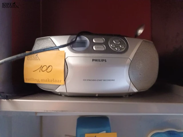 Lot 100 - philips draagbare radio - afbeelding 1 van  2