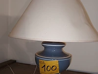 Lot 100 - tafellamp - afbeelding 1 van  3