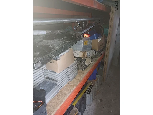 Lot 100 - werktoebehoren - afbeelding 1 van  5