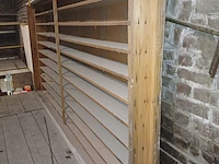Lot 1009 - houten wandrek - afbeelding 2 van  2