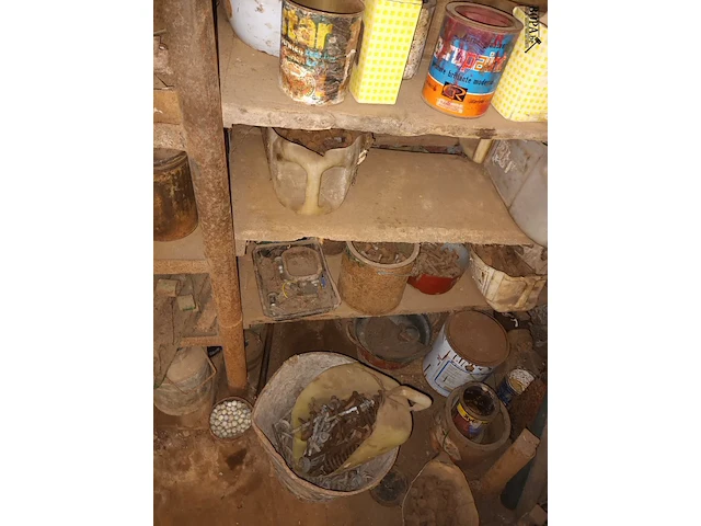 Lot 101 - divers materiaal. inhoud rek - afbeelding 3 van  6