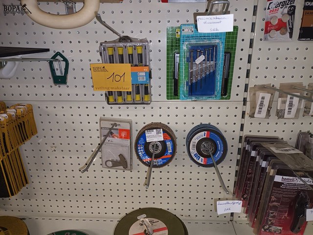 Lot 101 - divers werkmateriaal - afbeelding 5 van  5