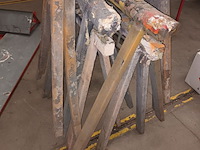 Lot 101 - houten schragen. 6 stuks - afbeelding 3 van  3