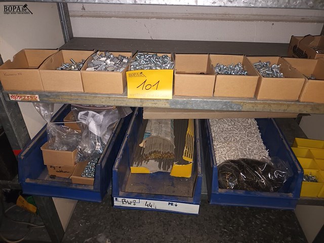 Lot 101 - werkmateriaal - afbeelding 1 van  4