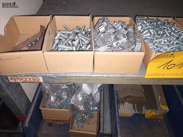 Lot 101 - werkmateriaal - afbeelding 2 van  4